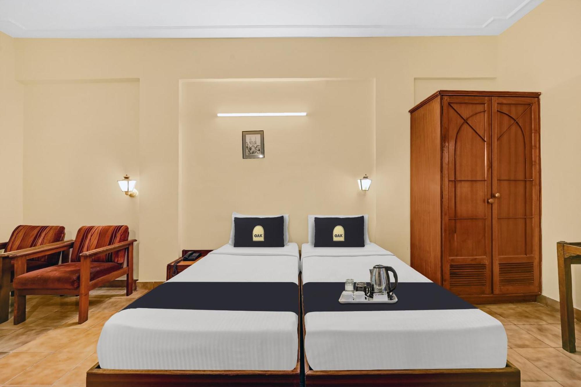 Super Townhouse Oak Hotel Belsons Taj Mahal Secunderabad Экстерьер фото