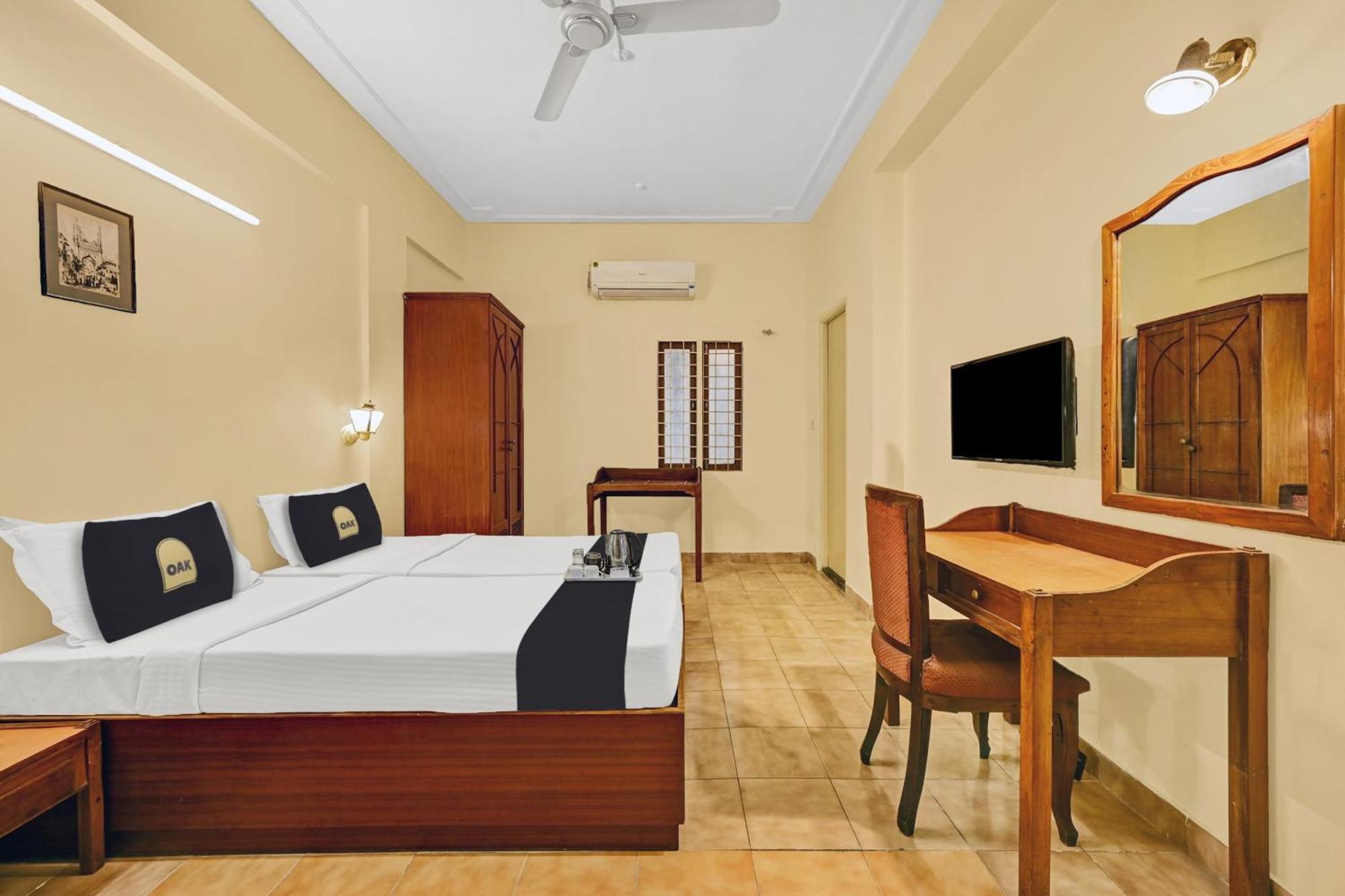 Super Townhouse Oak Hotel Belsons Taj Mahal Secunderabad Экстерьер фото